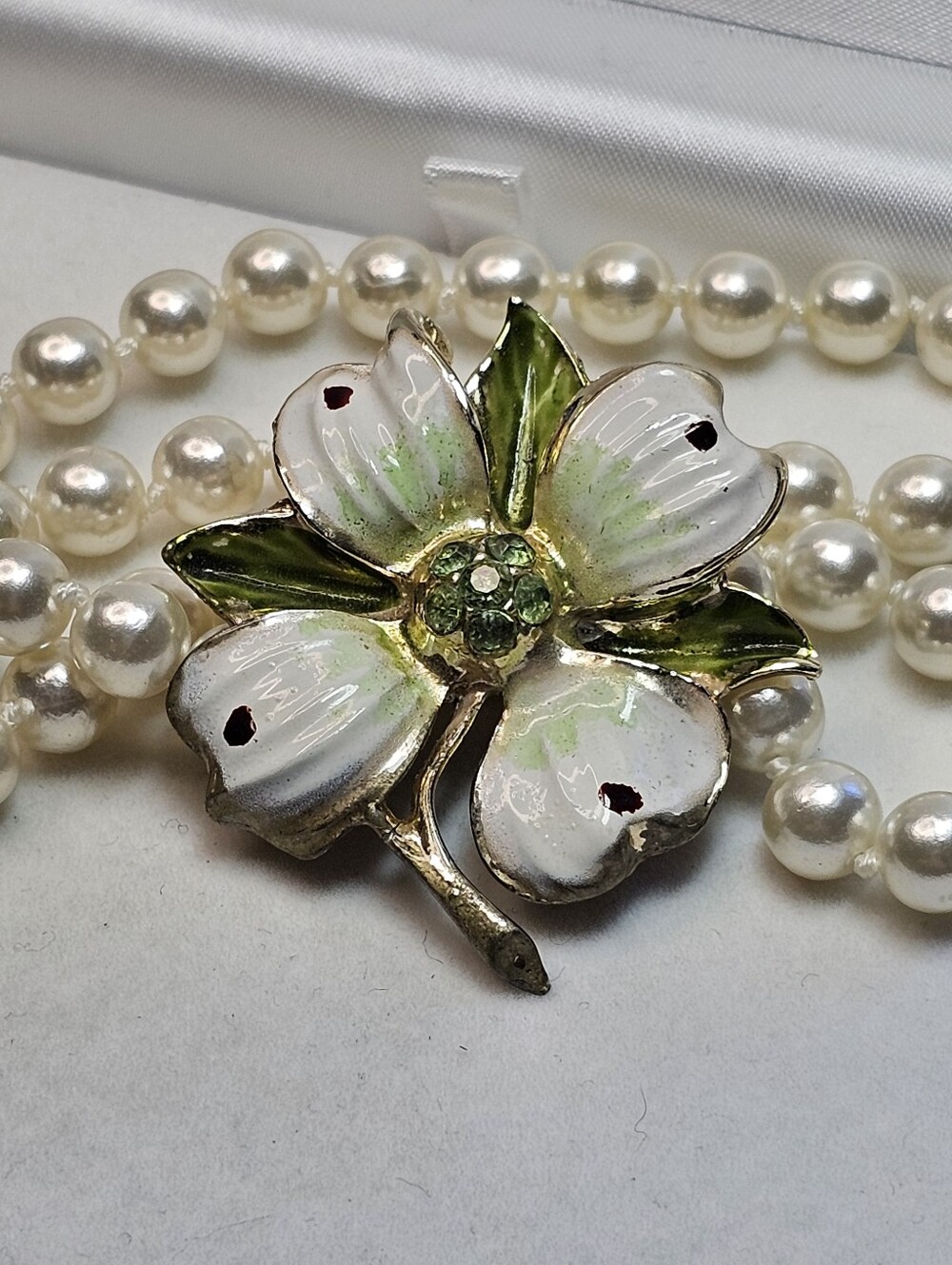 Enamel White Flower Brooch with Green Uranium Rhinestones